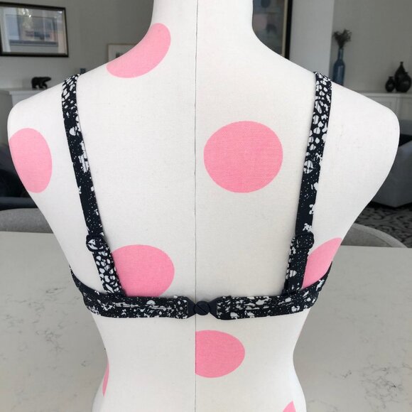 Sunmarin Beach Fashion Swim Nylon/Elastane Bikini Top Navy + White Sz 10 NWOT - Picture 3 of 9